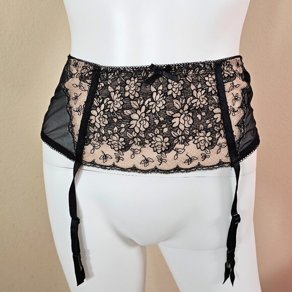NWT Victoria's Secret Black/Nude Floral Embroidery Wide Garter Belt Size XS/S - Picture 1 of 7